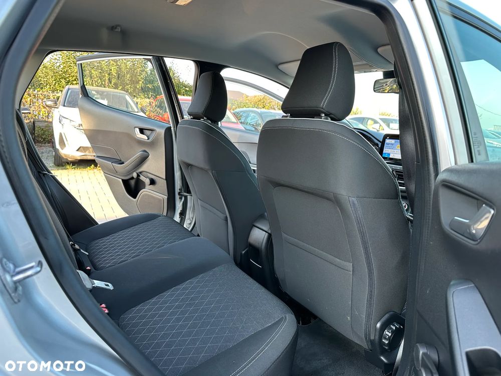 Ford Fiesta - 25