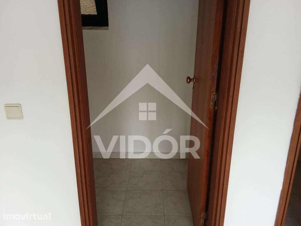 Loja no Novo Mercado Municipal da Baixa da Banheira - CS - Grande imagem: 4/6