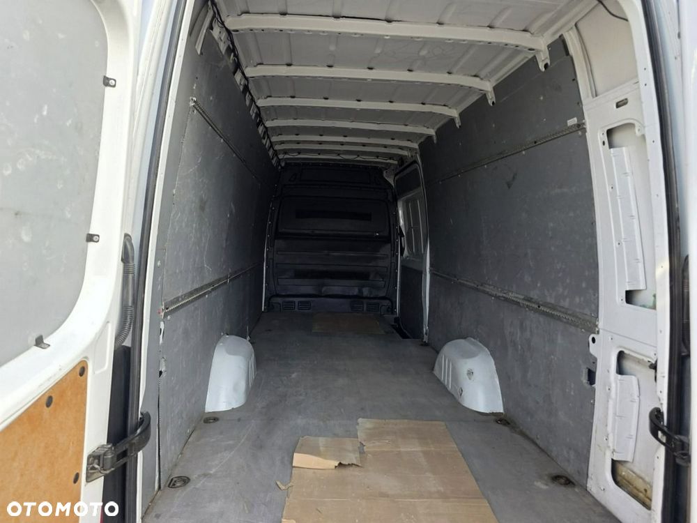 Mercedes-Benz Sprinter - 25