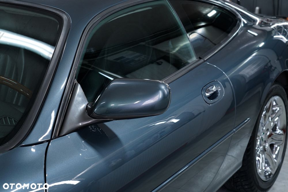 Jaguar XK8 - 27