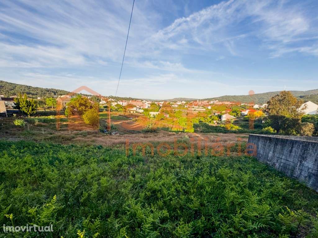 Terreno com 278 m2 em Oleiros - Grande imagem: 2/13