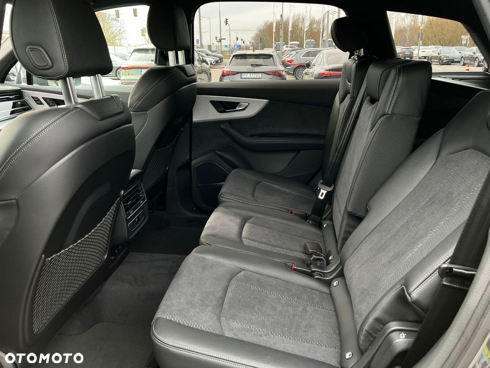 Audi Q7 - 30