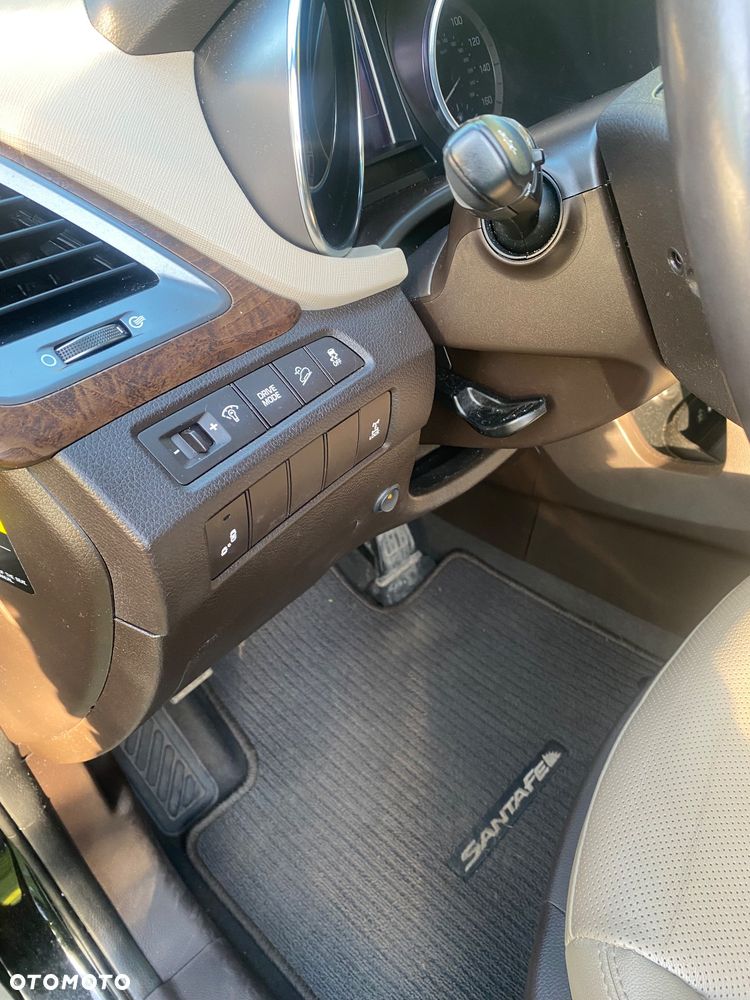 Hyundai Santa Fe 2.4 Sport Utility - 25