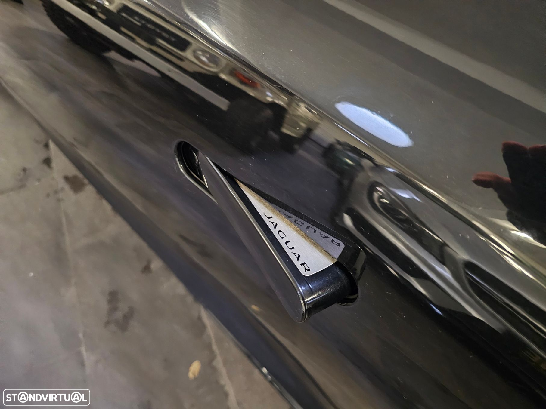 Jaguar F-Type 2.0 i4 R-Dynamic Black - 35