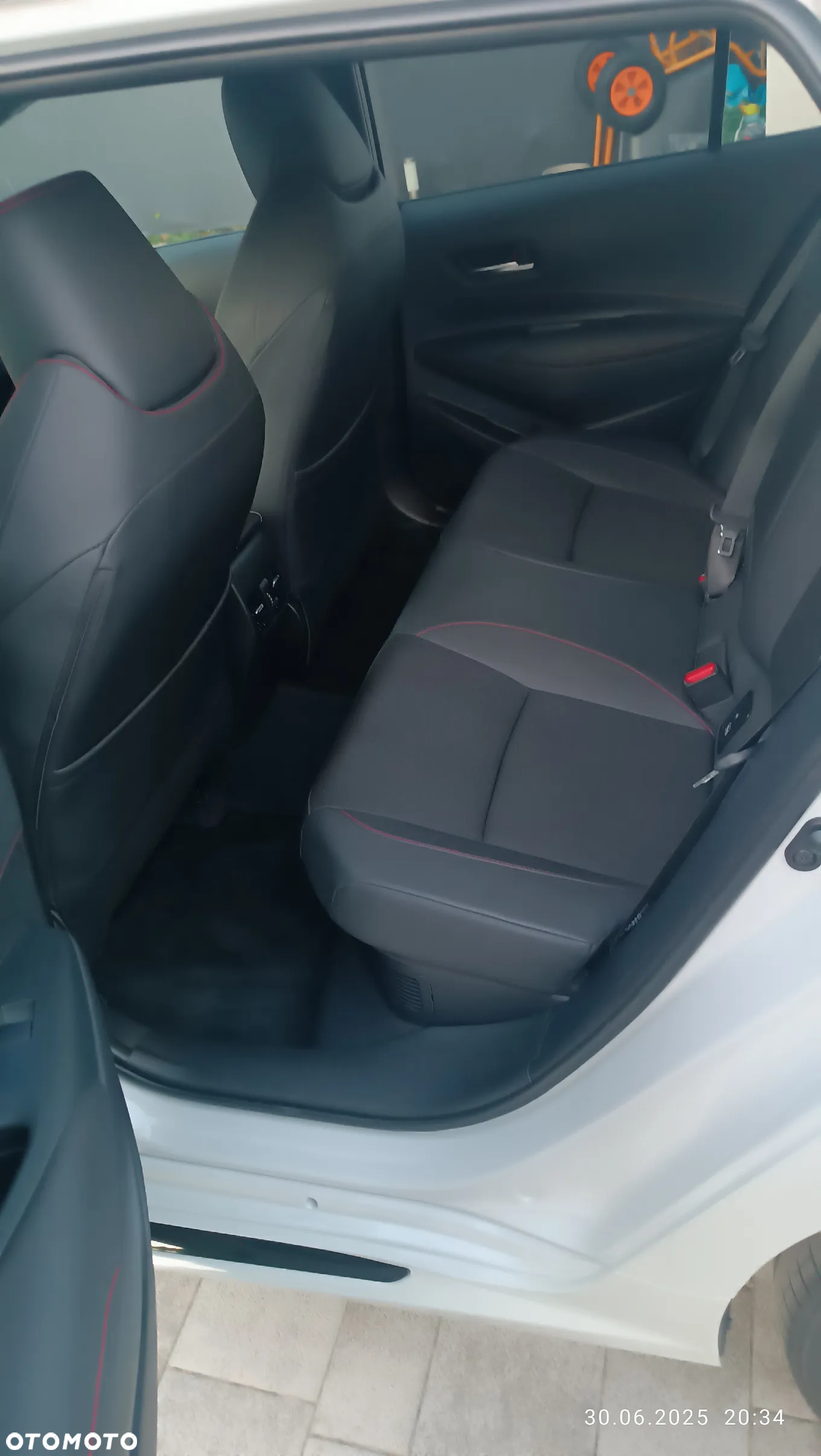 Toyota Corolla 1.8 Hybrid GR Sport - 13
