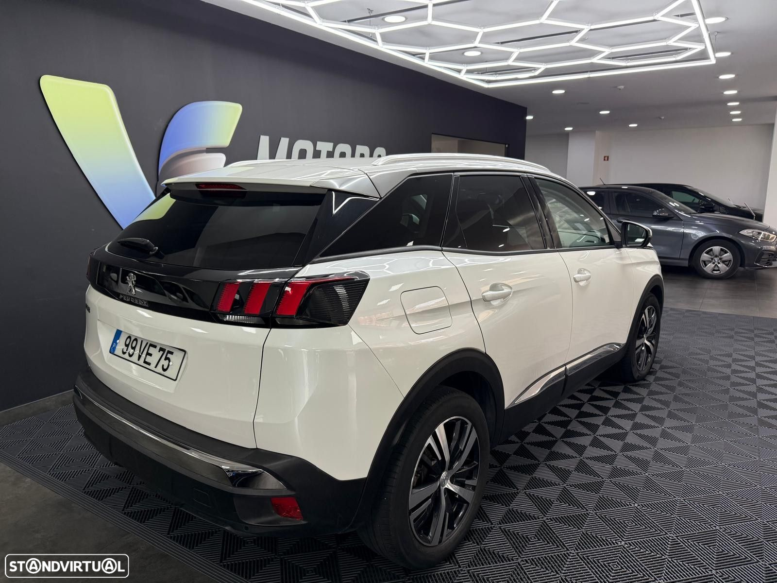 Peugeot 3008 1.5 BlueHDi Allure - 6