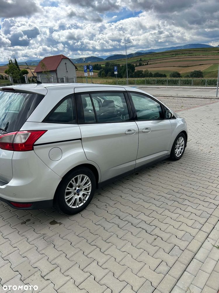 Ford Grand C-MAX - 8