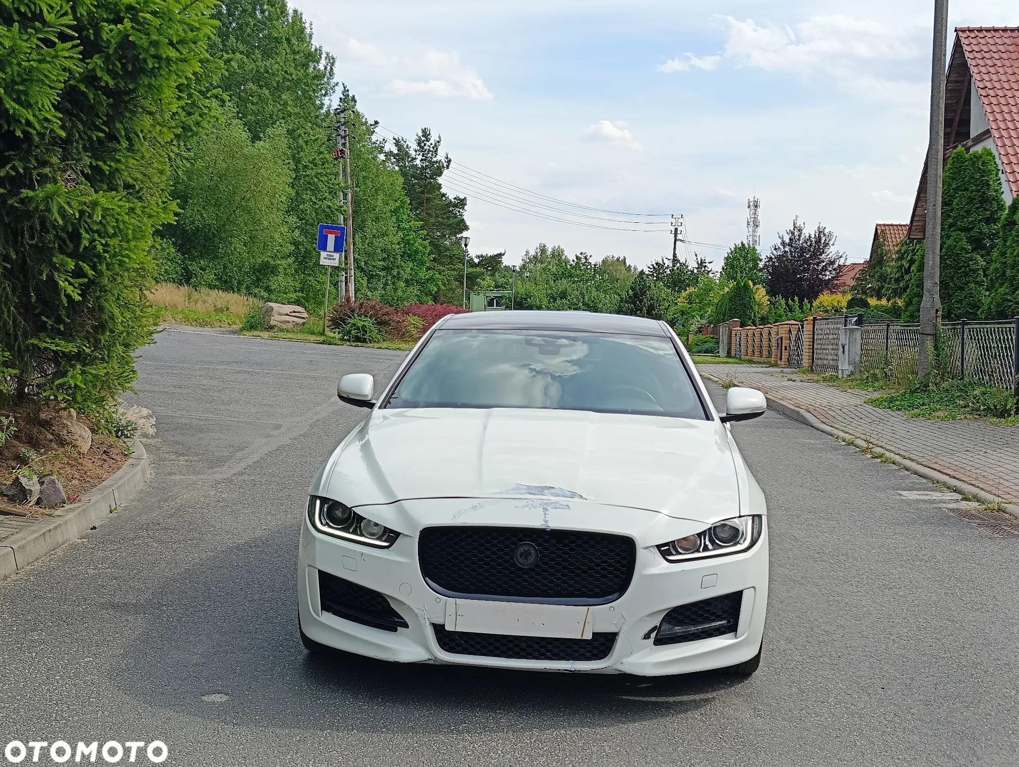 Jaguar XE 2.0 D AWD R-Sport - 23
