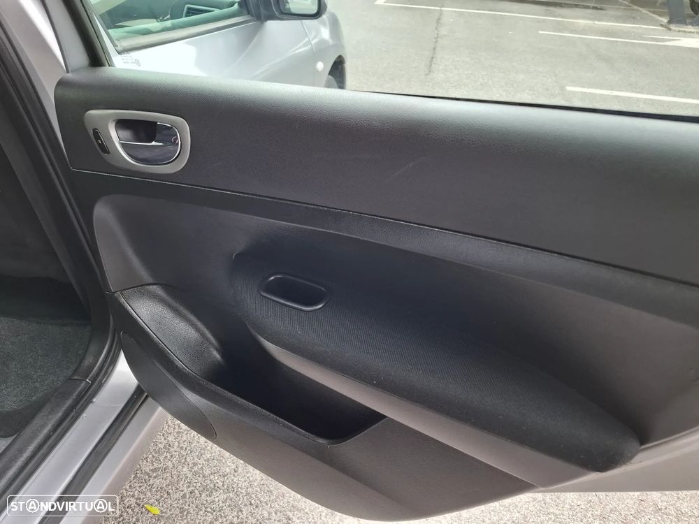 Peugeot 307 1.4 HDi XT Premium - 16