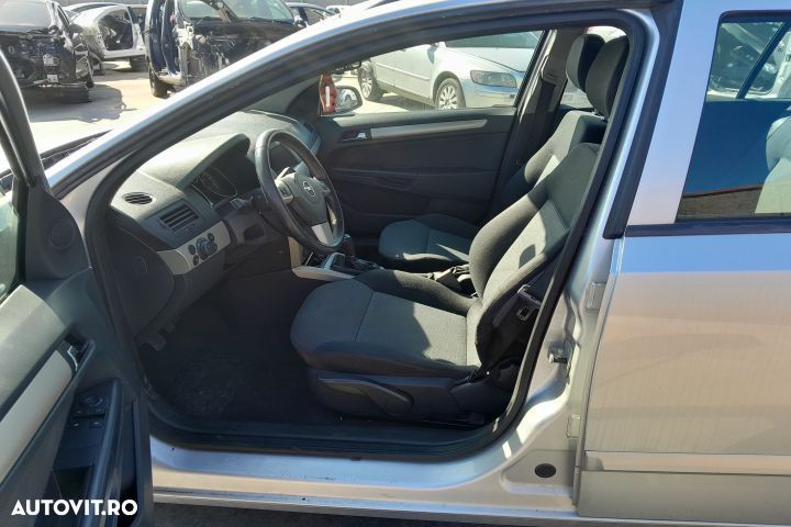 Dezmembrez Opel Astra H [facelift] [2005 - 2015] wagon 1.7 CDTI MT (1 - 5