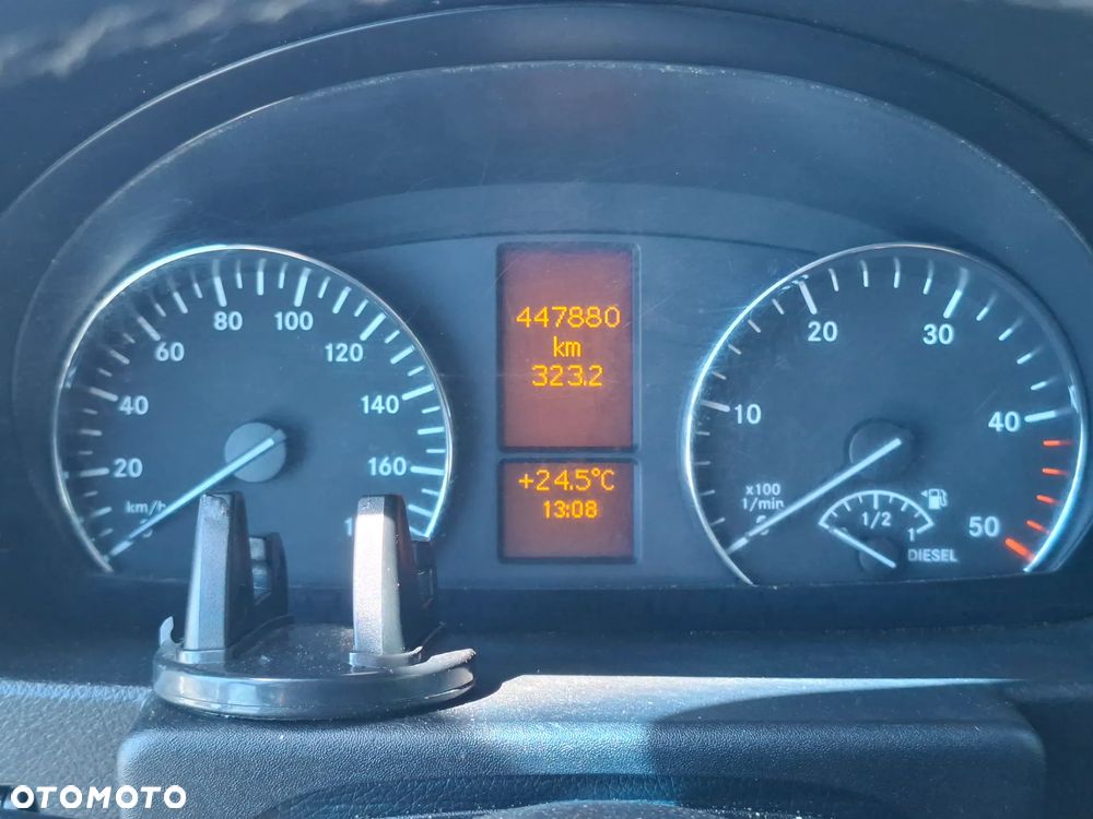 Mercedes-Benz Sprinter - 9