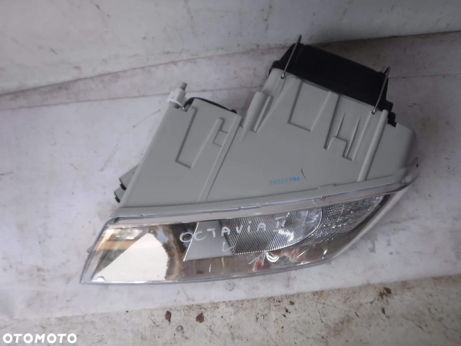 skoda octavia ii 2 lampa przód lewa przednia - 4