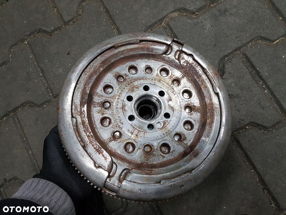 VW PASSAT B6 05r- GOLF V 2.0 TDI CBA KOŁO DWUMASOWE - 4