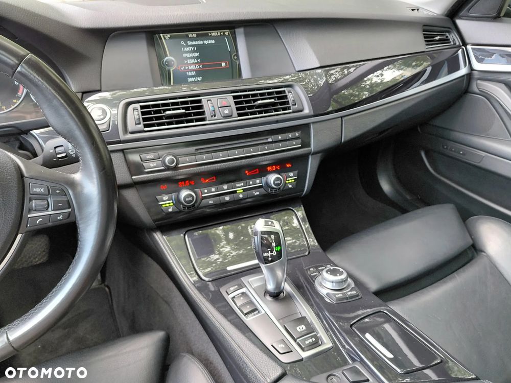 BMW Seria 5 520d Sport-Aut - 33