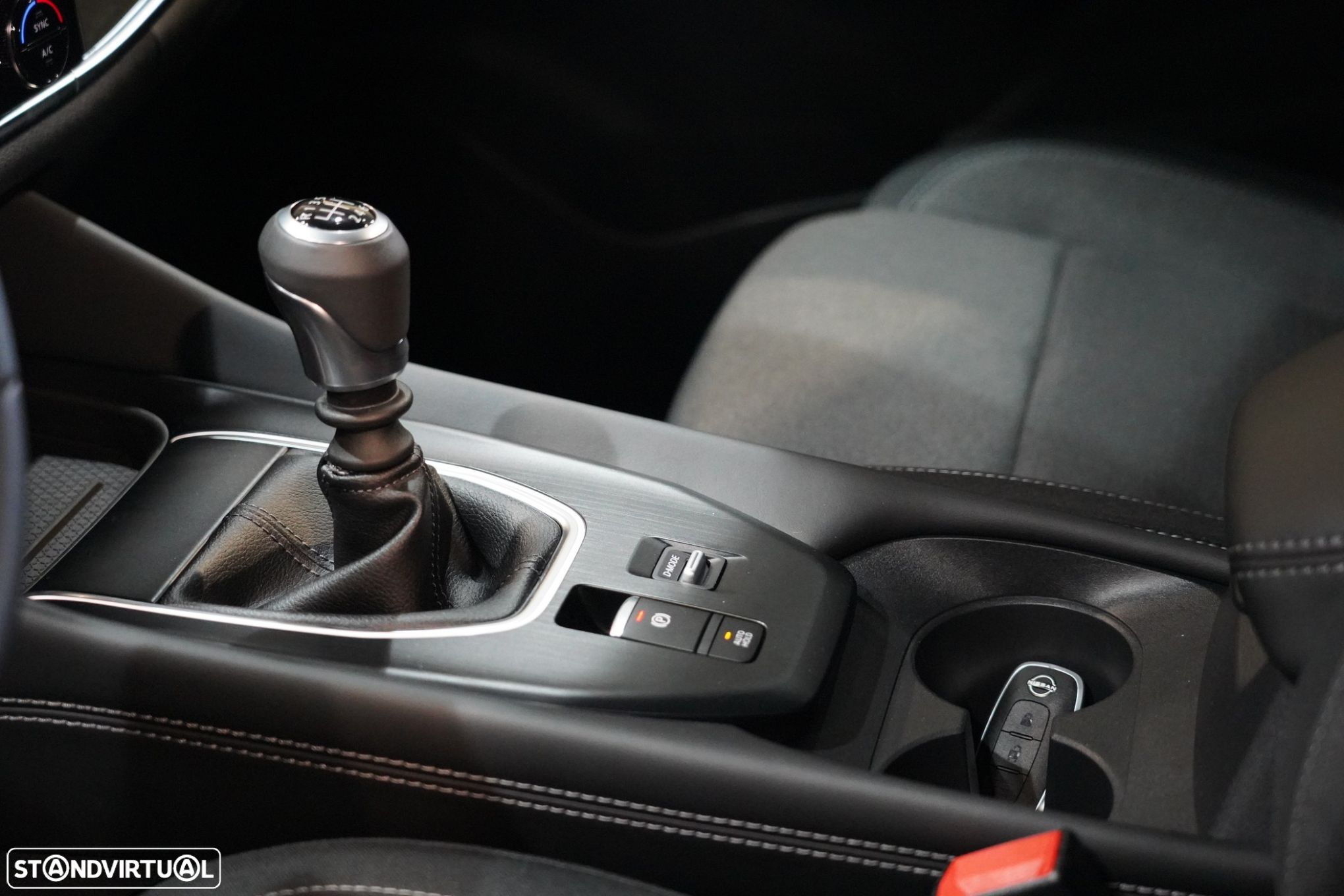 Nissan Qashqai 1.3 DIG-T N-Connecta LED+TT+SKY - 17