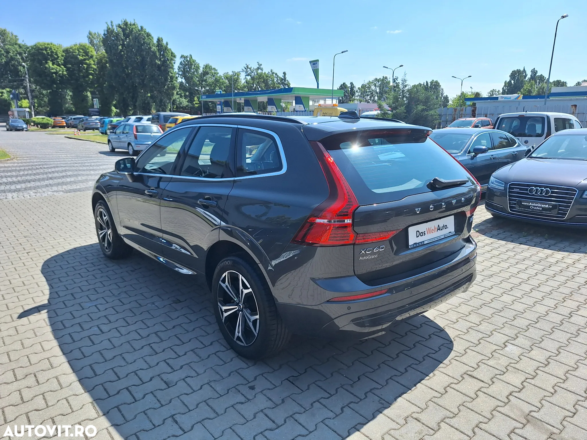 Volvo XC 60 B4 MHEV AWD Momentum Pro - 10