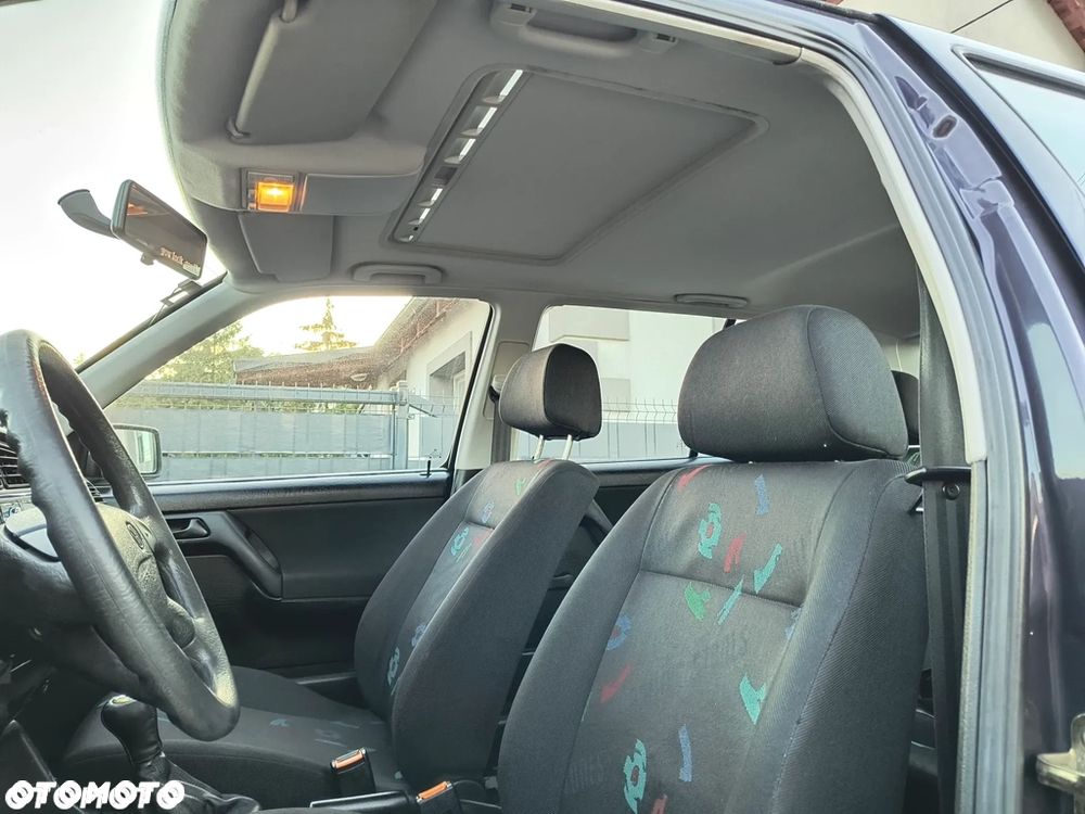 Volkswagen Golf - 12