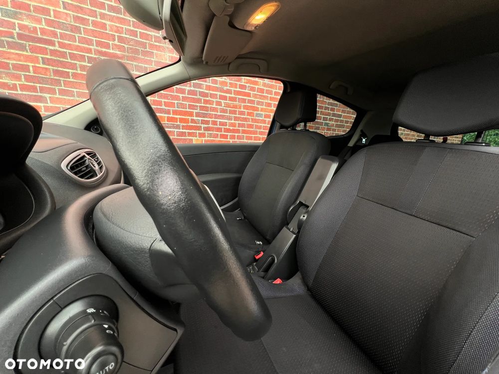 Renault Clio - 13