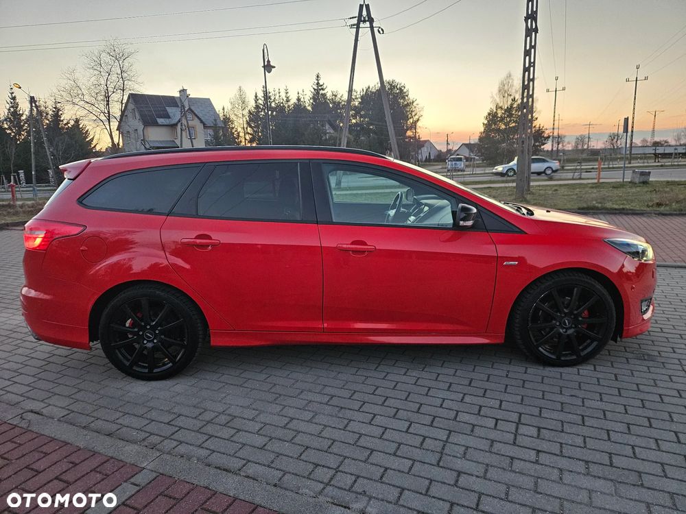 Ford Focus 1.5 EcoBoost ST-Line - 8