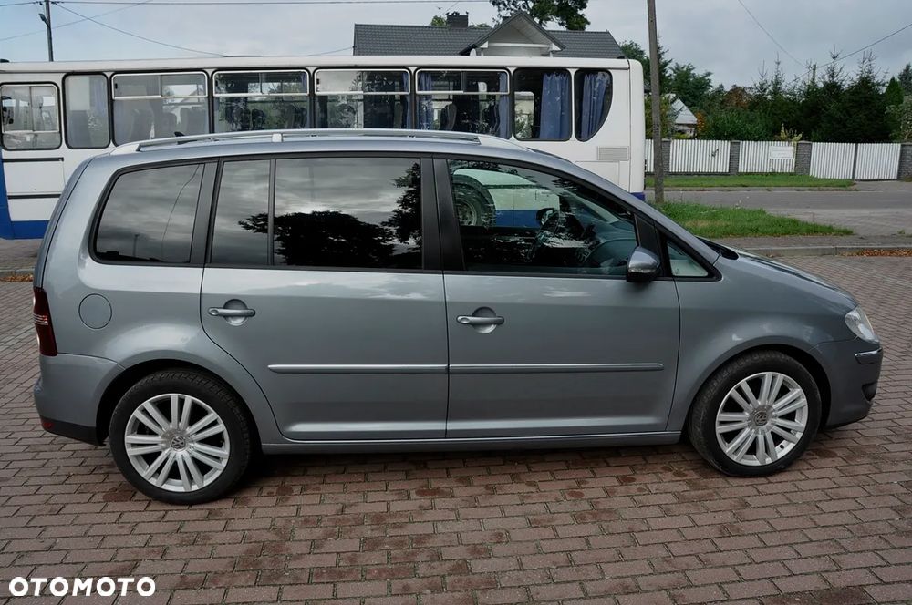 Volkswagen Touran 1.4 TSI Highline - 3