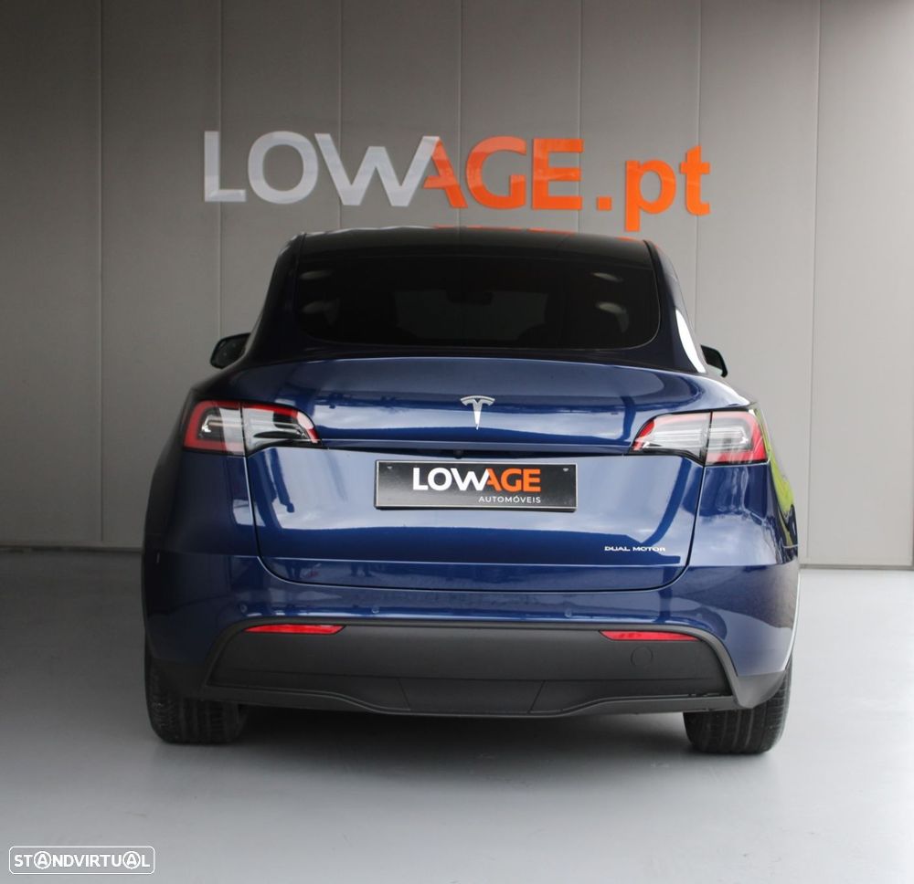 Tesla Model Y Long Range Dual Motor AWD - 27