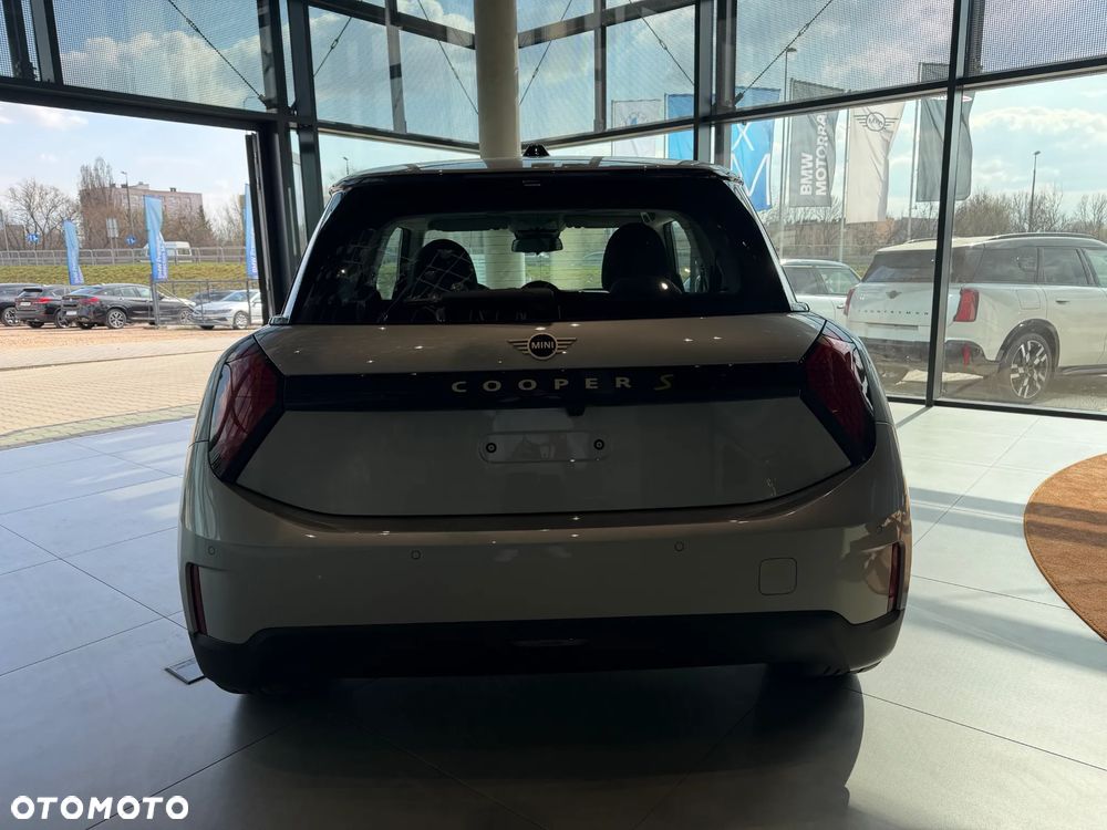 MINI Cooper SE 54.2kWh Linia Essential - 7