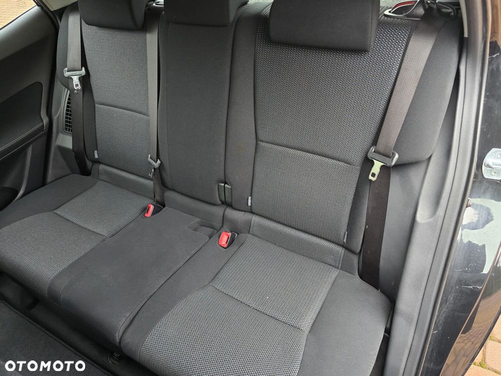 Toyota Auris - 15