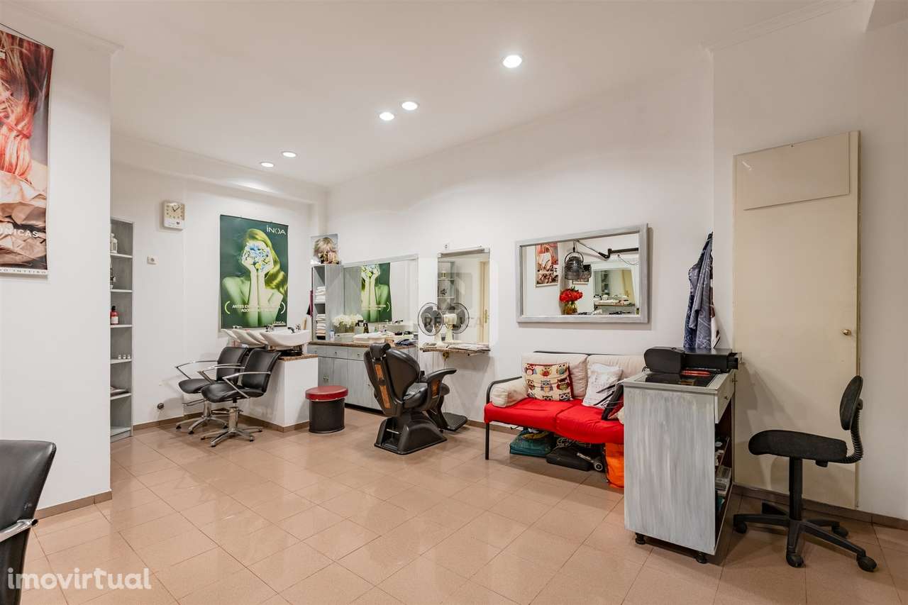 Loja Comercial em Matosinhos – Próxima à Câmara Municipal - Grande imagem: 2/13