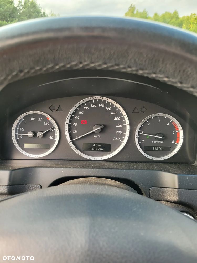 Mercedes-Benz Klasa C 220 CDI DPF Classic - 9