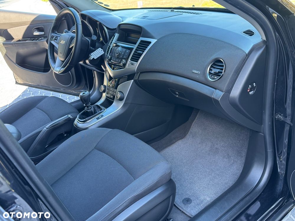 Chevrolet Cruze 1.8 LT - 33