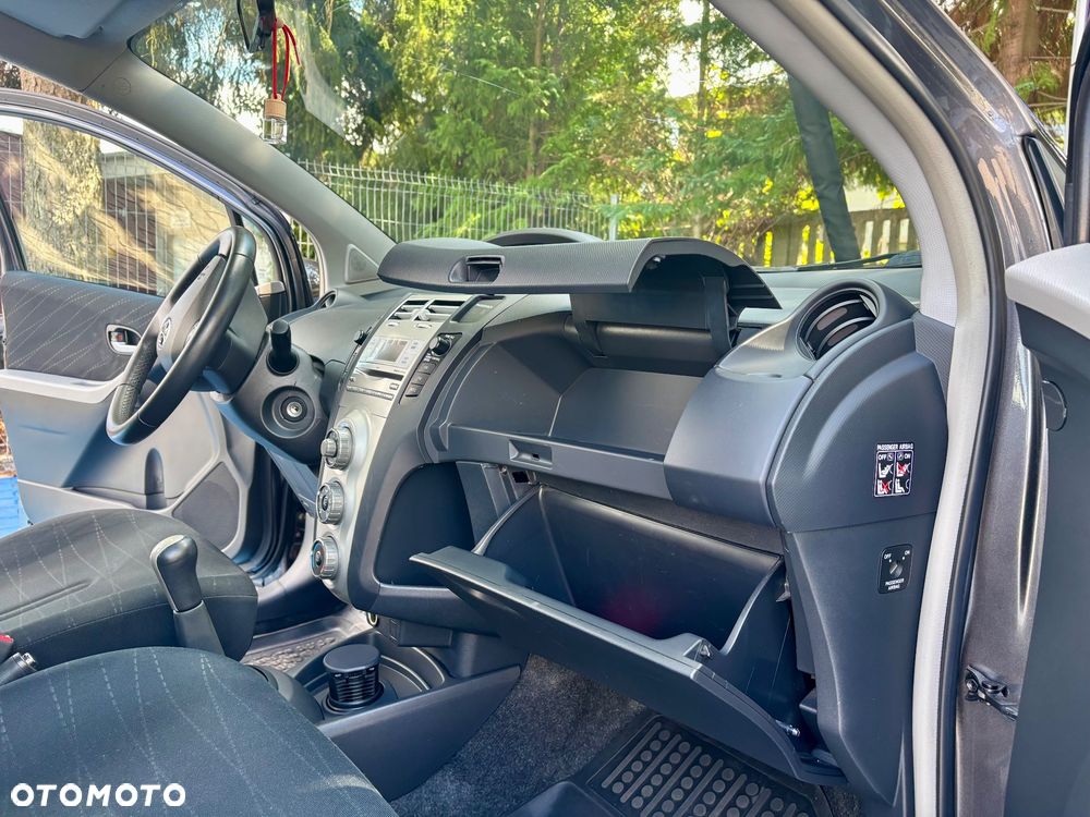 Toyota Yaris 1.3 Luna A/C - 13