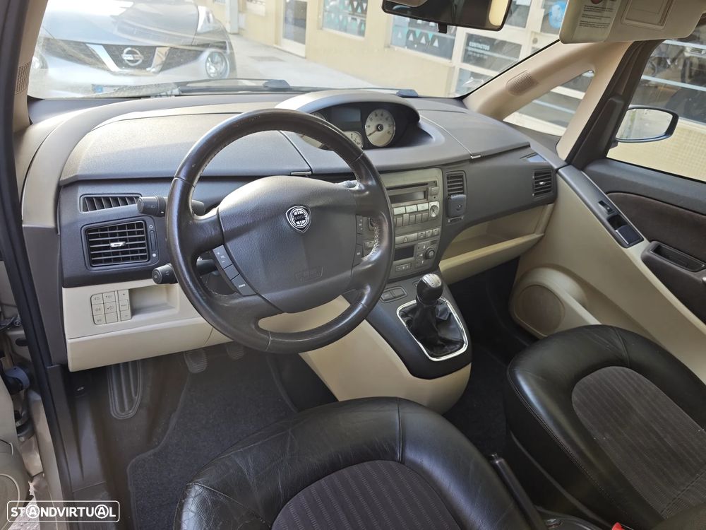 Lancia Musa 1.3 16V M-jet Platino - 8