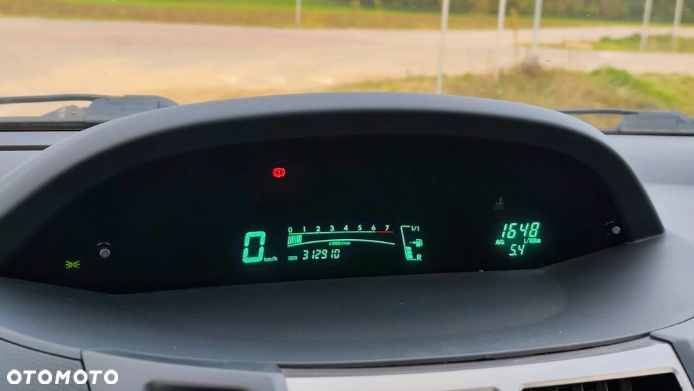 Toyota Yaris - 22