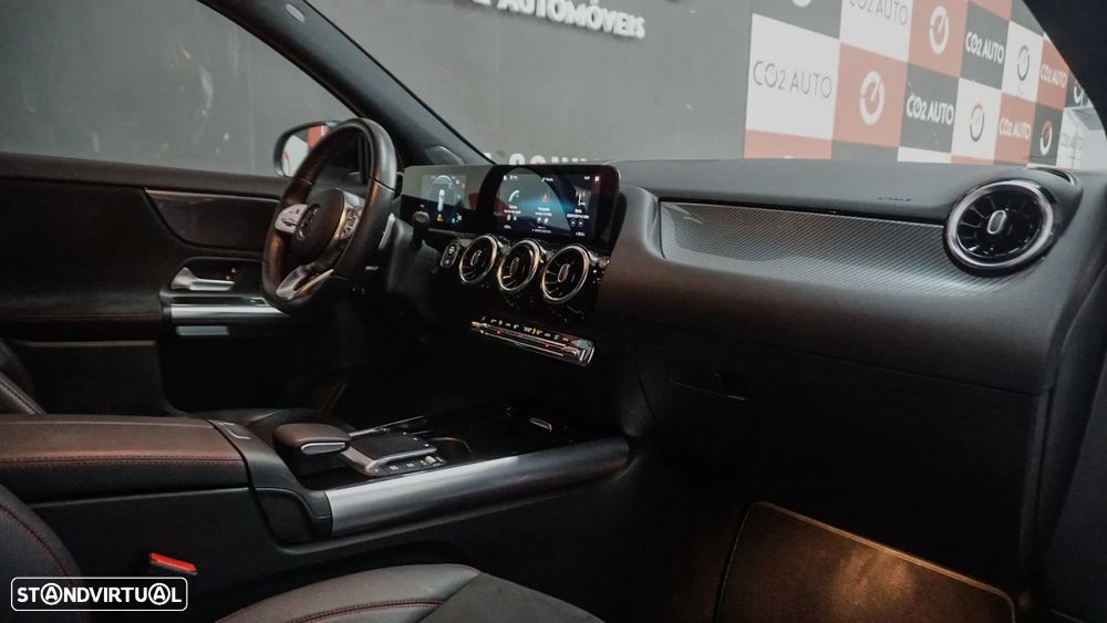 Mercedes-Benz GLA 180 d AMG Line - 15