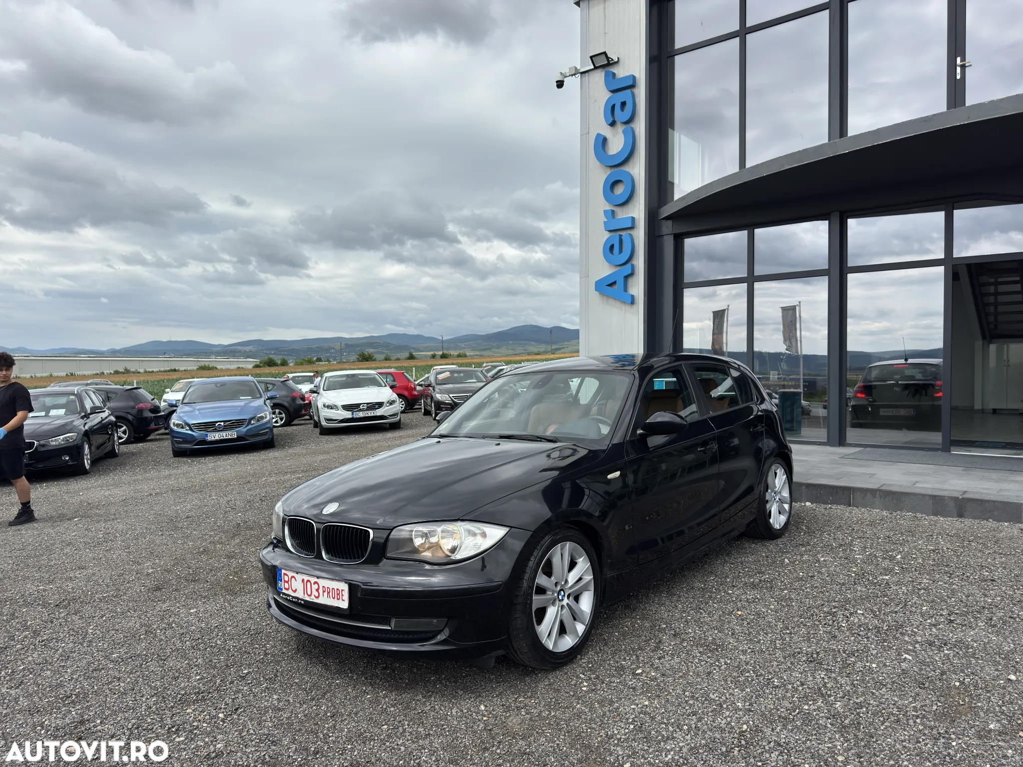 BMW Seria 1 118d - 4
