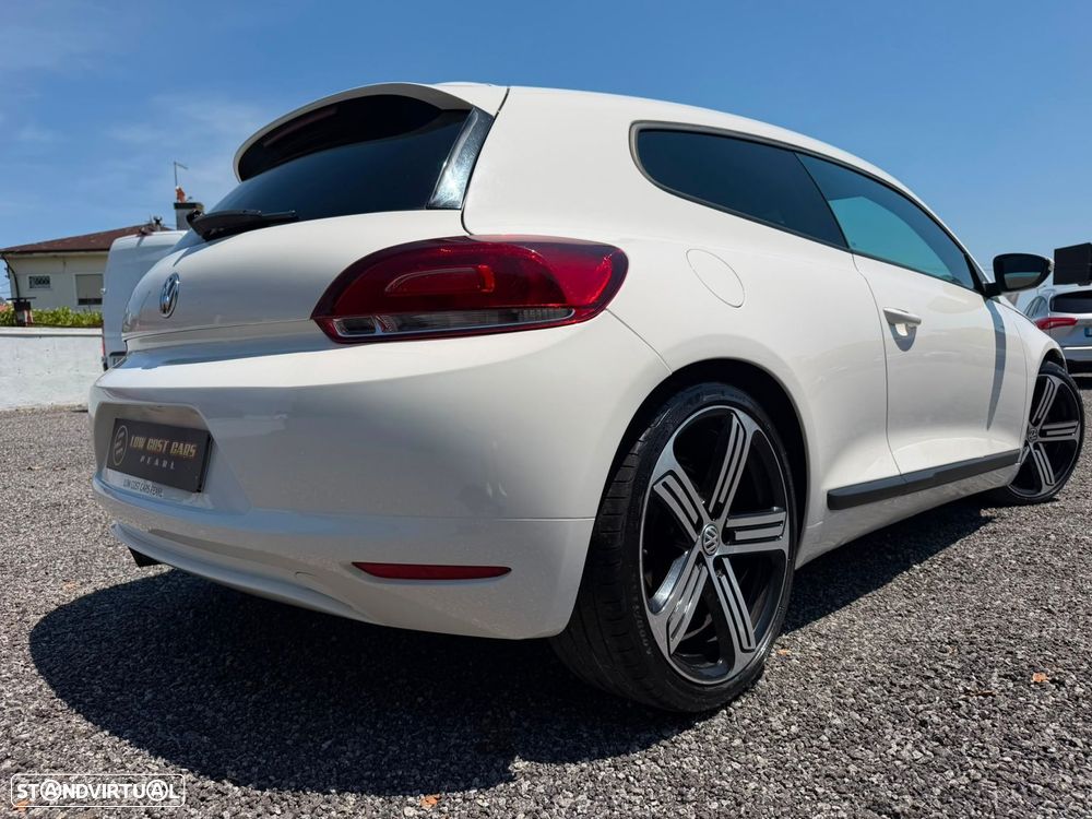 VW Scirocco 2.0 TDI Sport DSG - 33