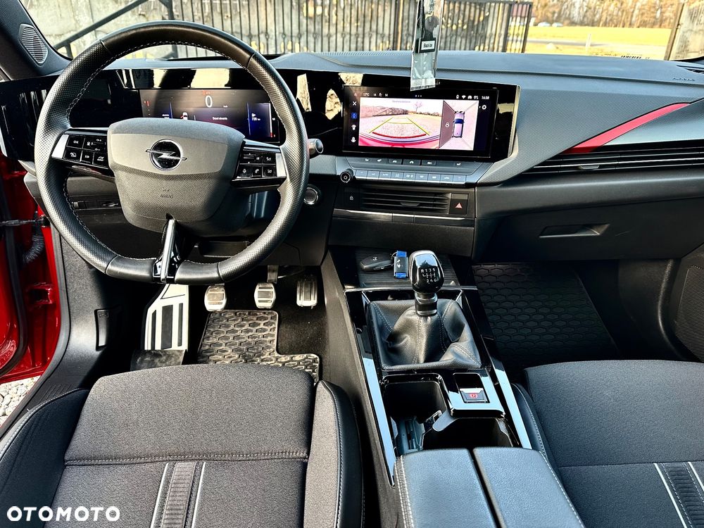 Opel Astra 1.2 Turbo GS - 33