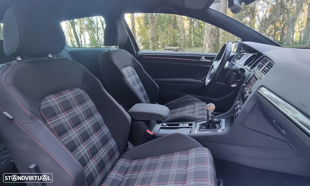 VW Golf 2.0 TSi GTi - 15