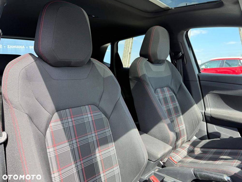 Volkswagen Polo 2.0 TSI DSG GTI - 18