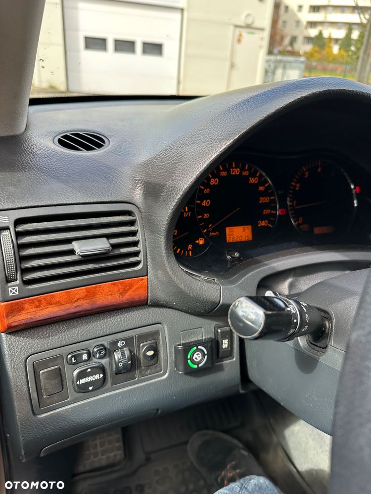 Toyota Avensis 2.0 VVT-i Sol - 27