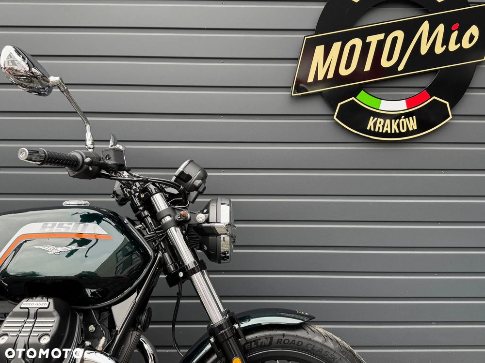 Moto Guzzi V7 - 2