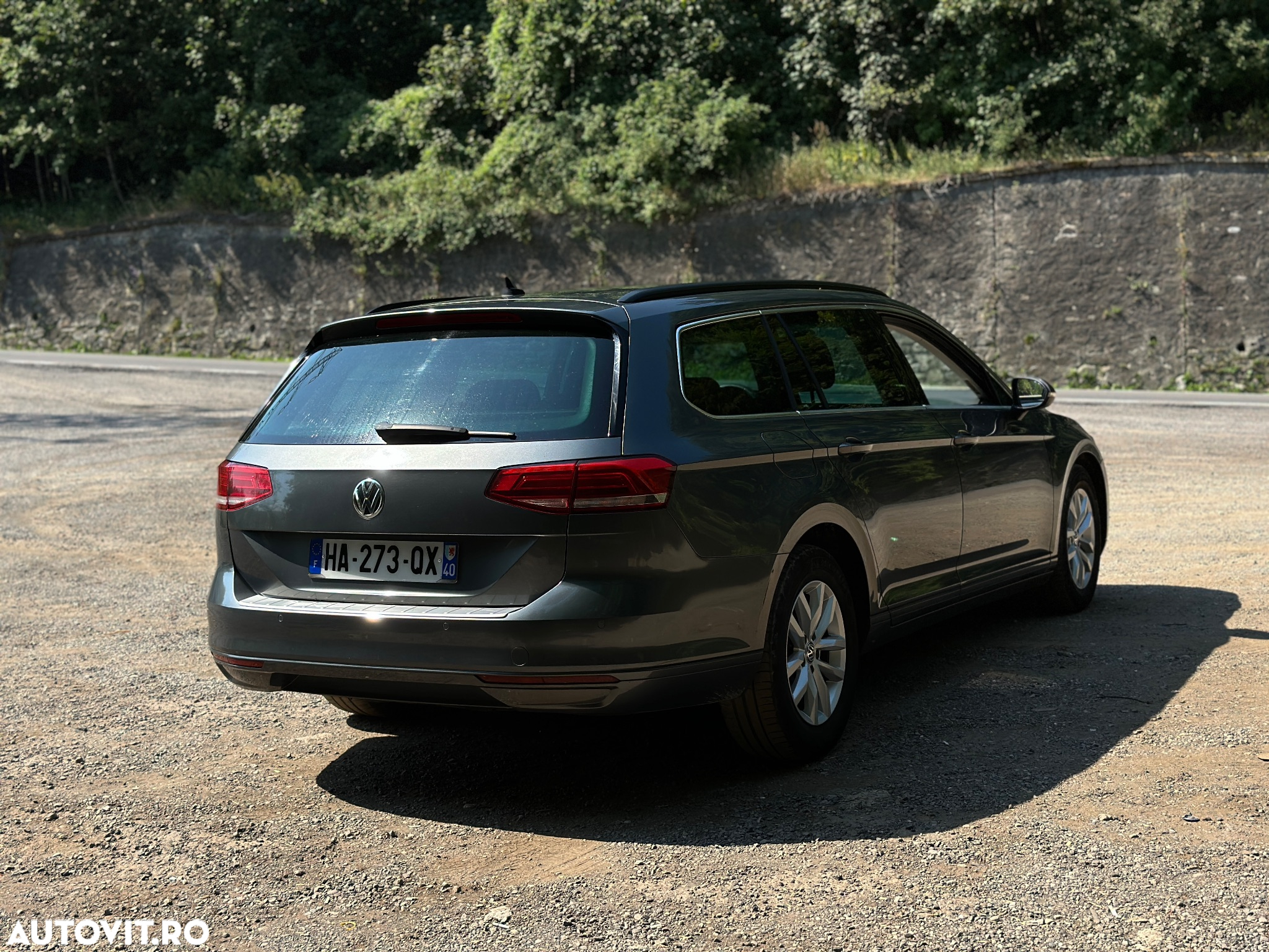 Volkswagen Passat - 5