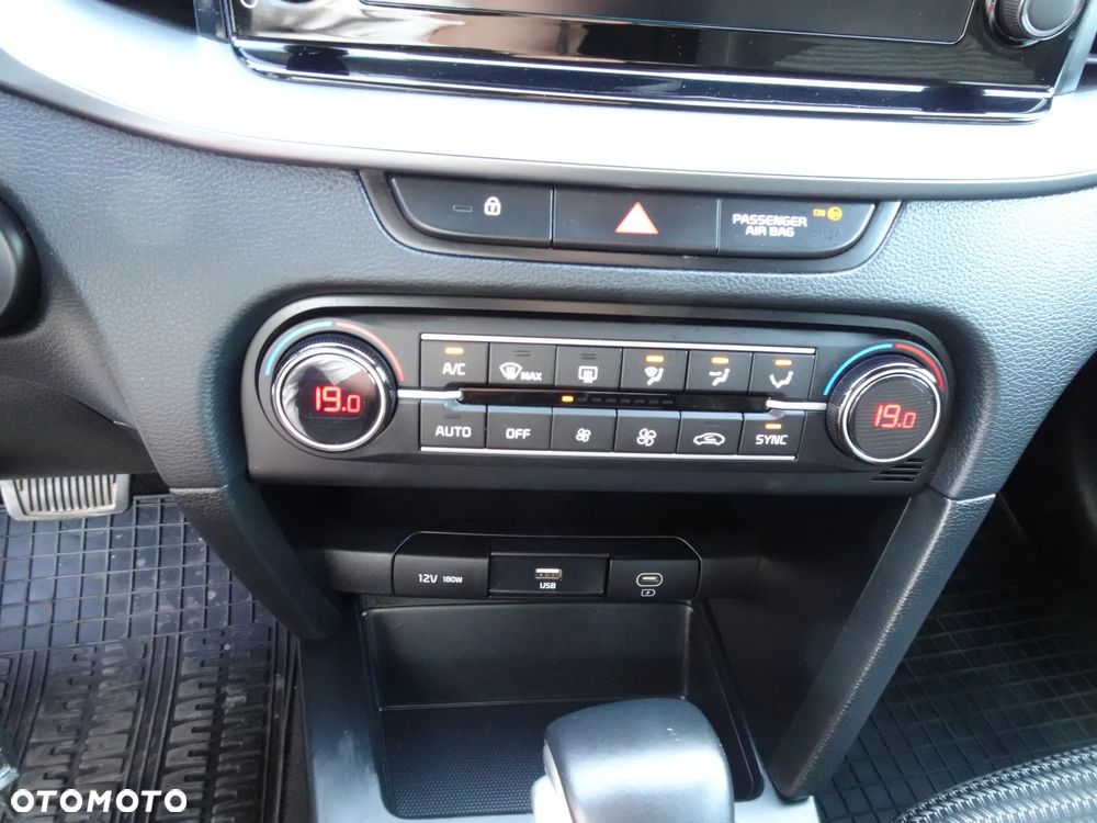 Kia XCeed 1.5 T-GDI M DCT - 35