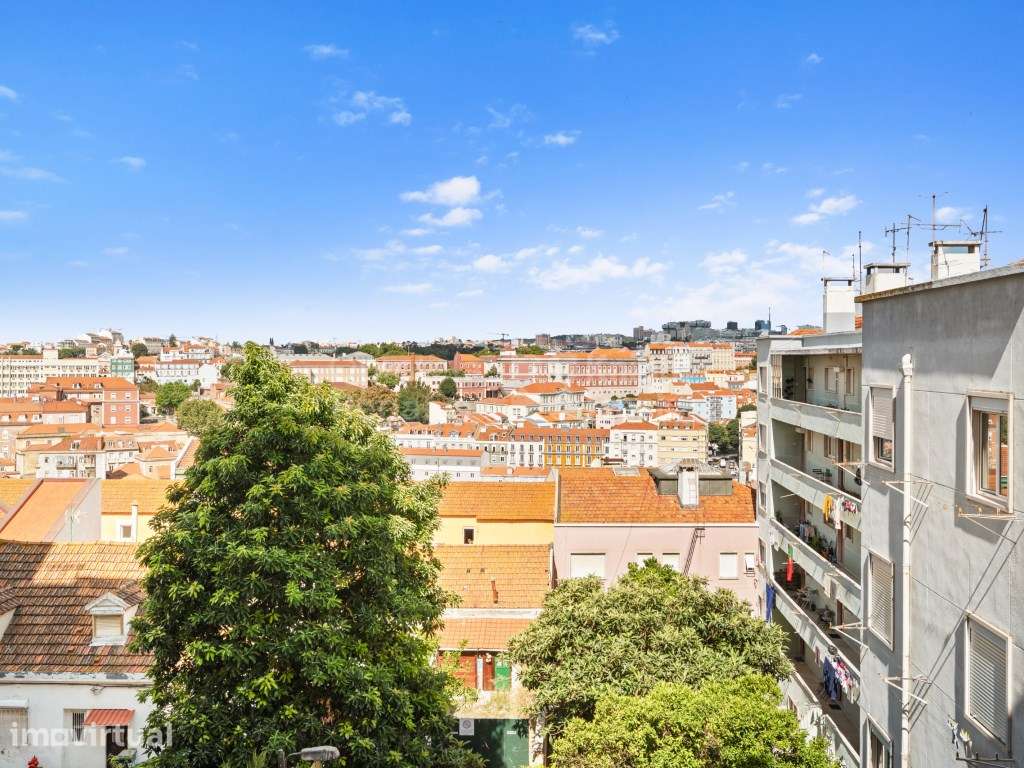 Apartamento T3 com vista sobre a cidade na Graça, Lisboa - Grande imagem: 2/23