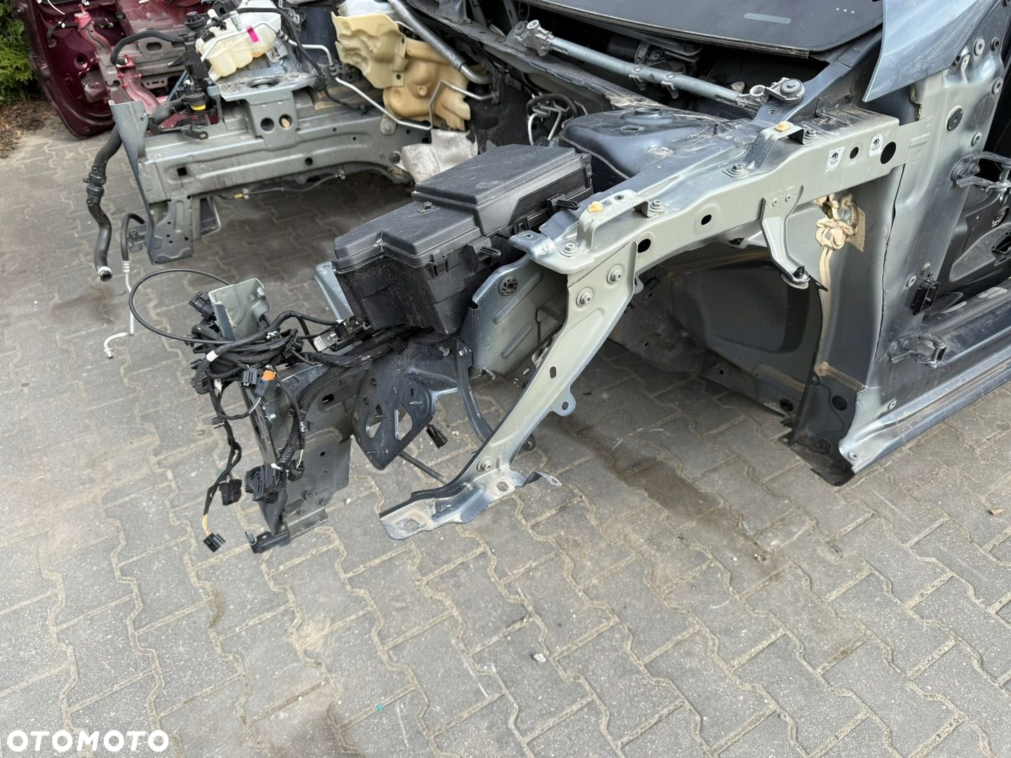 RENAULT MEGANE IV PODŁUŻNICA FARTUCH PRÓG KOD LAKIERU TEKPN - 2