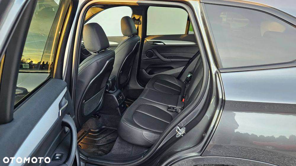 BMW X1 xDrive25i M Sport - 7