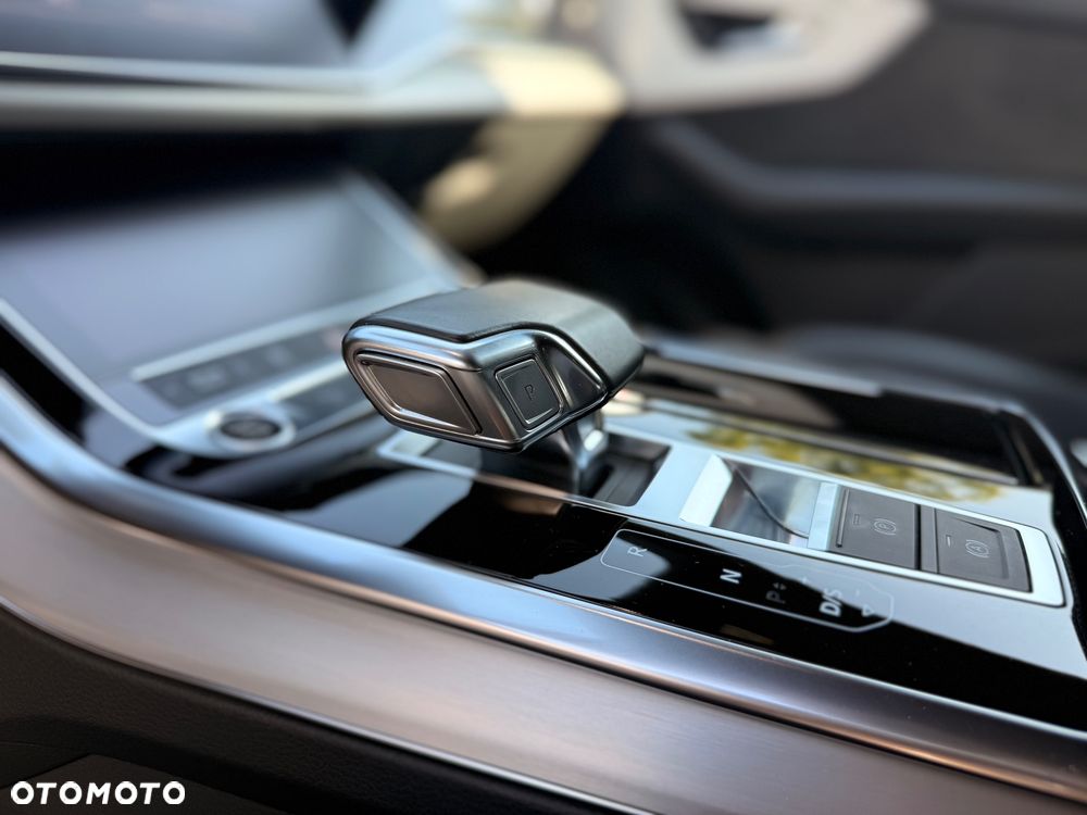 Audi Q8 55 TFSI mHEV Quattro Tiptronic - 18