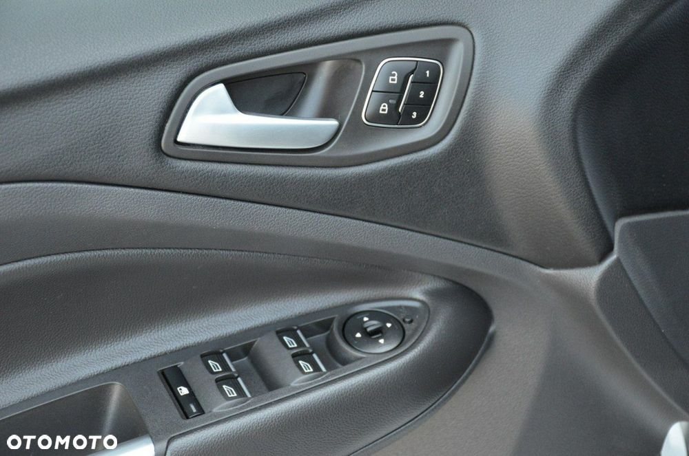 Ford Kuga - 21