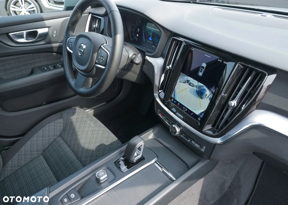 Volvo V60 B3 B DKG Momentum Pro - 15