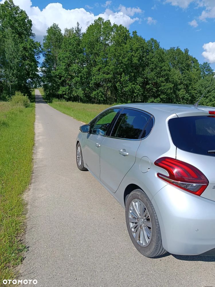 Peugeot 208 PureTech 110 Stop & Start Allure - 9